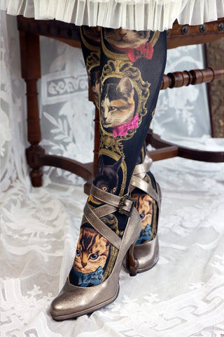 Limited venue purchase*JeJ Over the knee socks